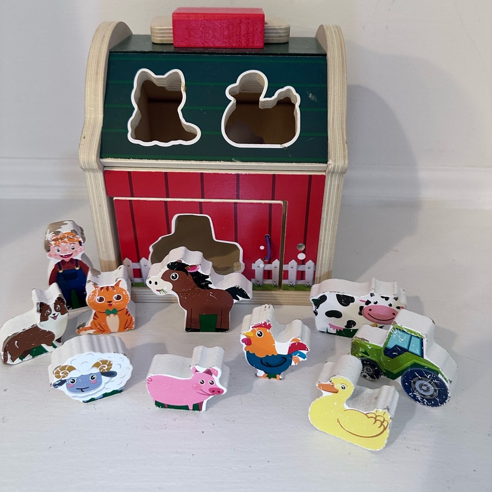 Children Play Take-Along Wooden Sorting Barn Toy With 10 PCs Animals Farmer Shee